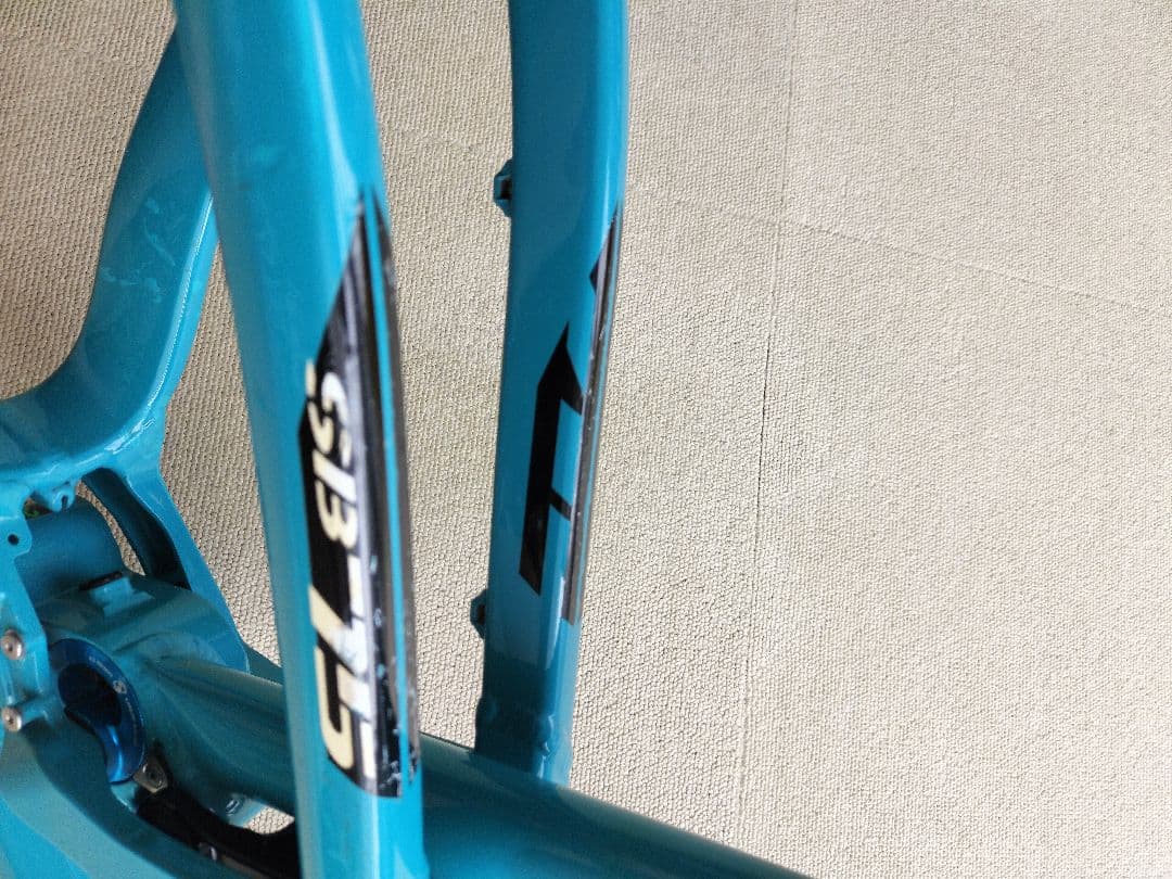 YETI SB75 フレーム　タッチアップ塗料付き