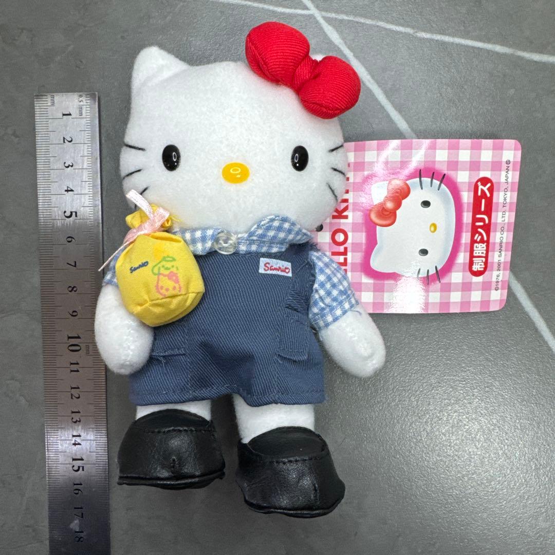 ハローキティ　サンリオ　制服シリーズ　ぬいぐるみ　マスコット