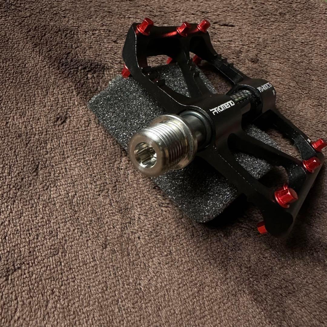 ハイエンドペダル 超軽量 カーボン チタン フラットペダル ブラック 黒